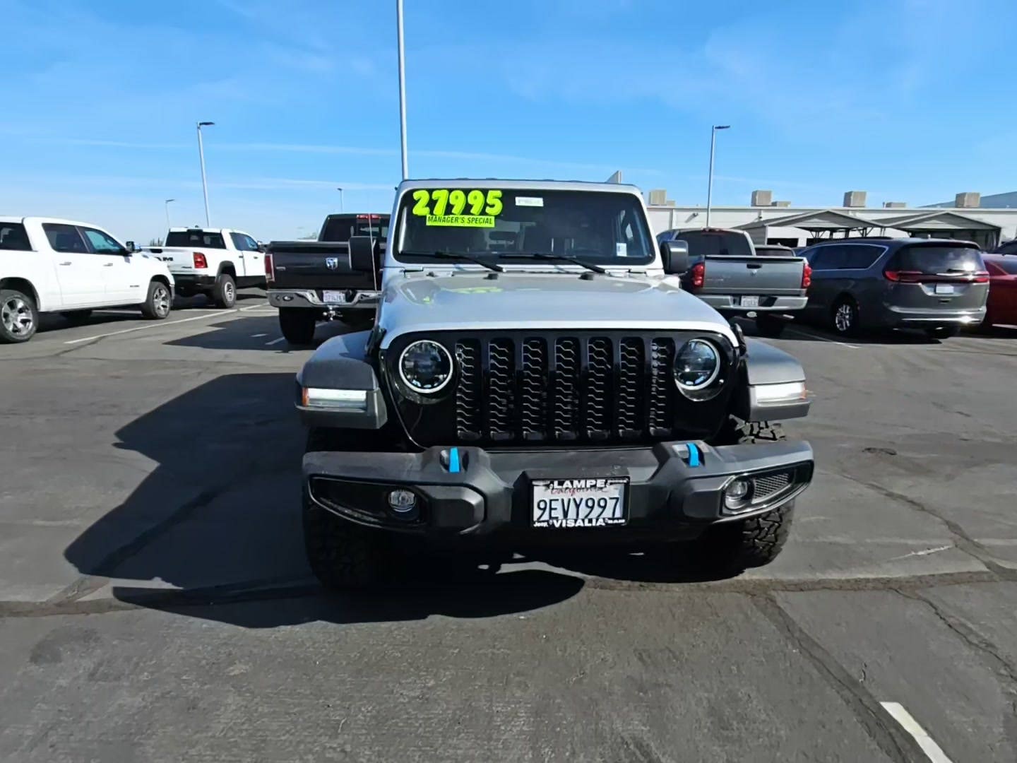 Jeep Wrangler 2023 — photo 2