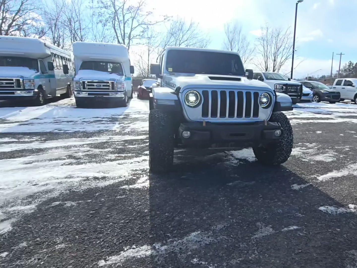 Jeep Wrangler 2023 — photo 2