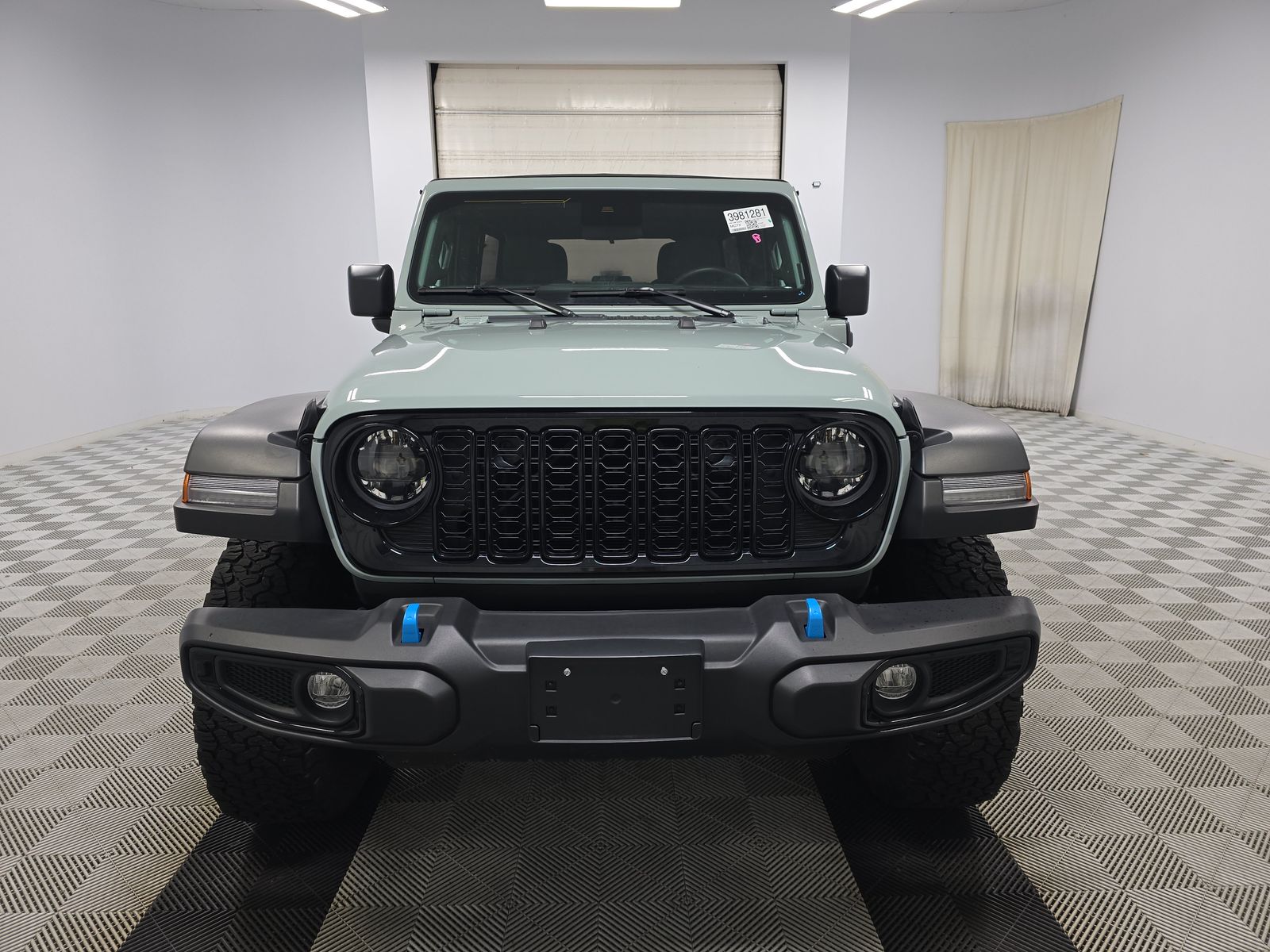 Jeep Wrangler 2024 — photo 2
