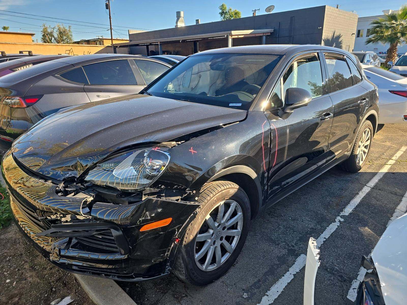 Porsche Cayenne 2021 — photo 2