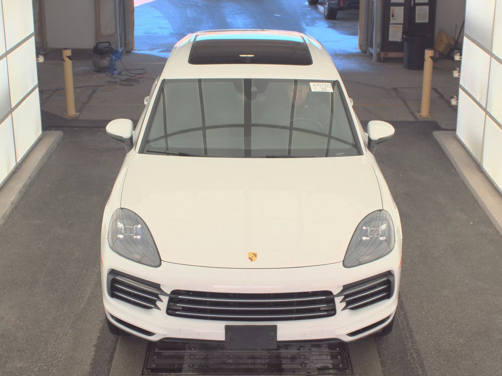 Porsche Cayenne 2020 — photo 2