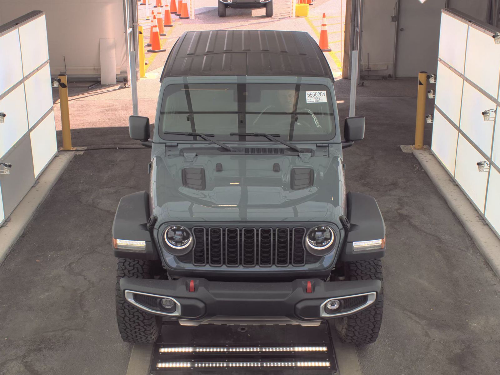 Jeep Wrangler 2025 — photo 2