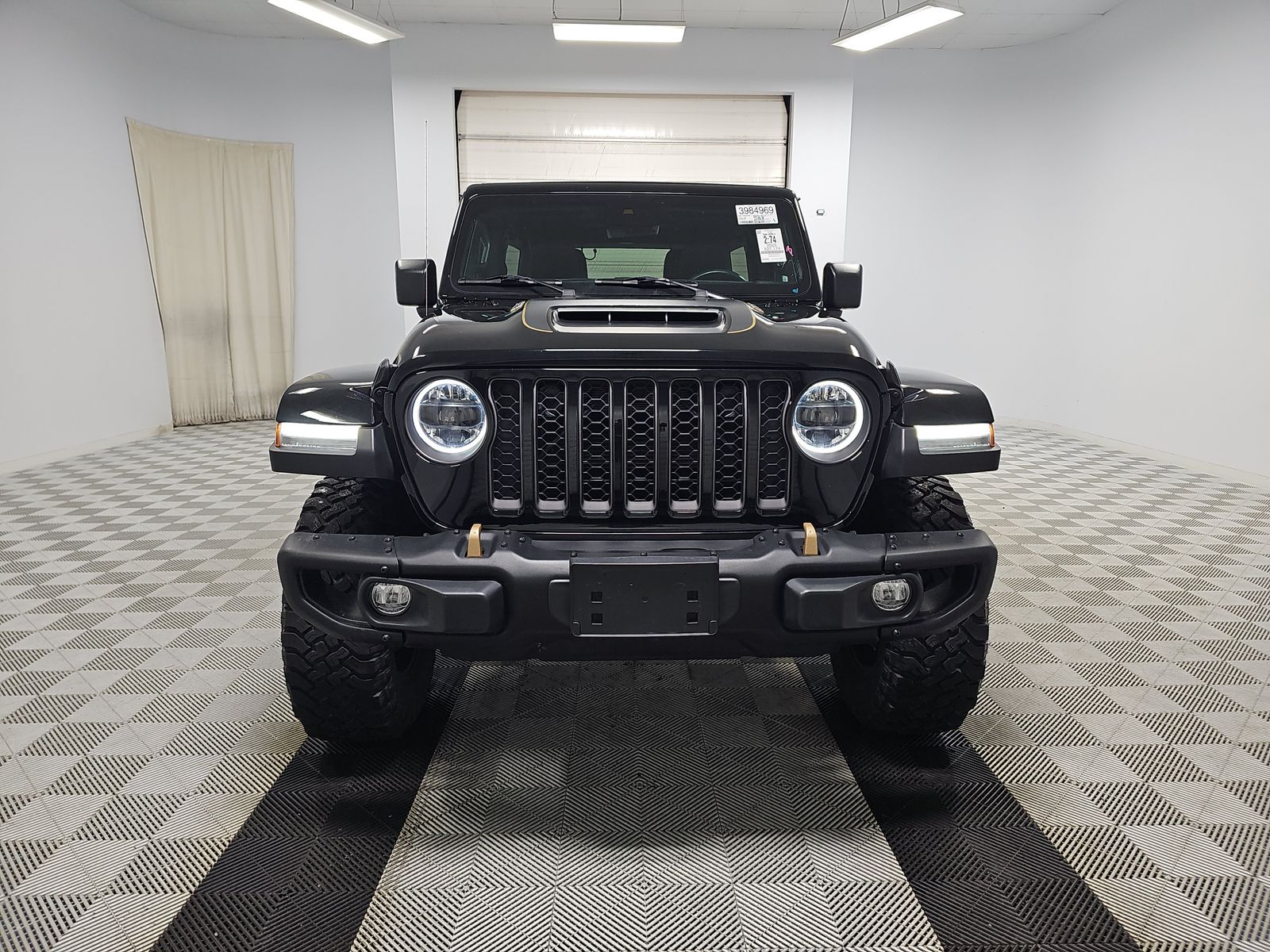 Jeep Wrangler 2023 — photo 2