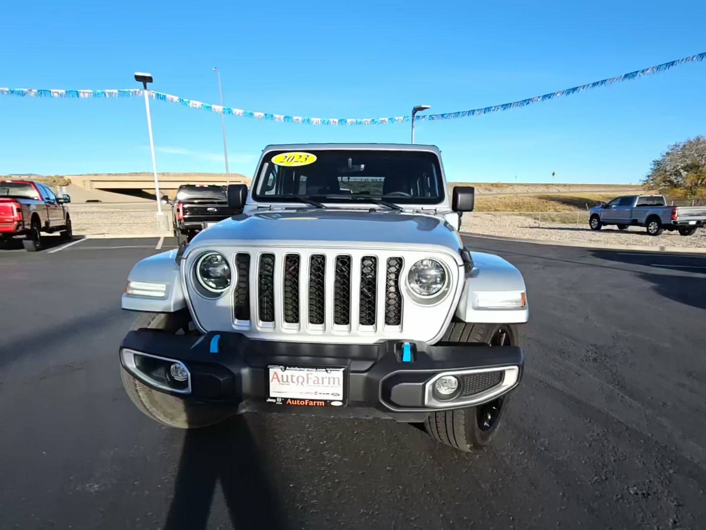Jeep Wrangler 2023 — photo 2