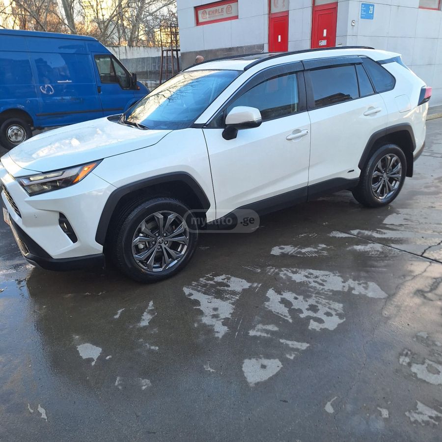 Toyota RAV4 2022 — photo 2