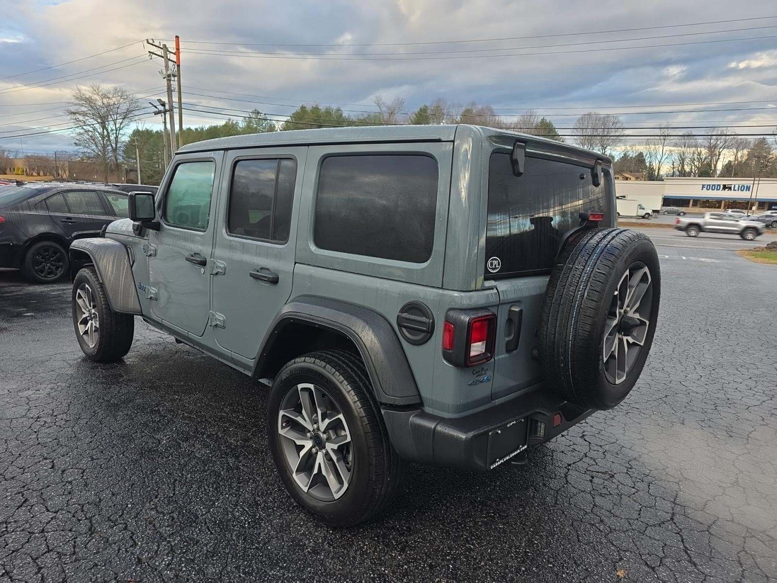 Jeep Wrangler 2025 — photo 2