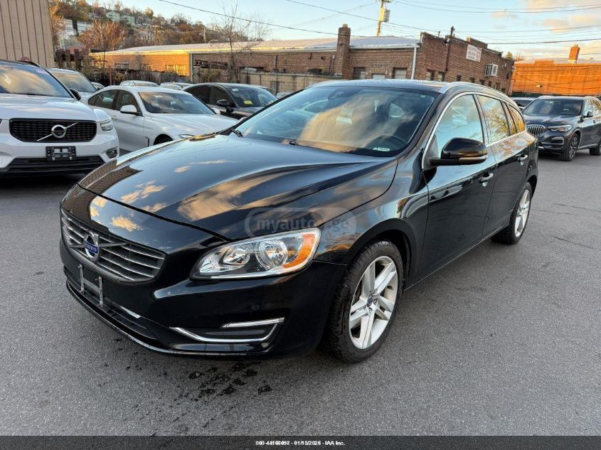 Volvo V60 2015 — photo 2