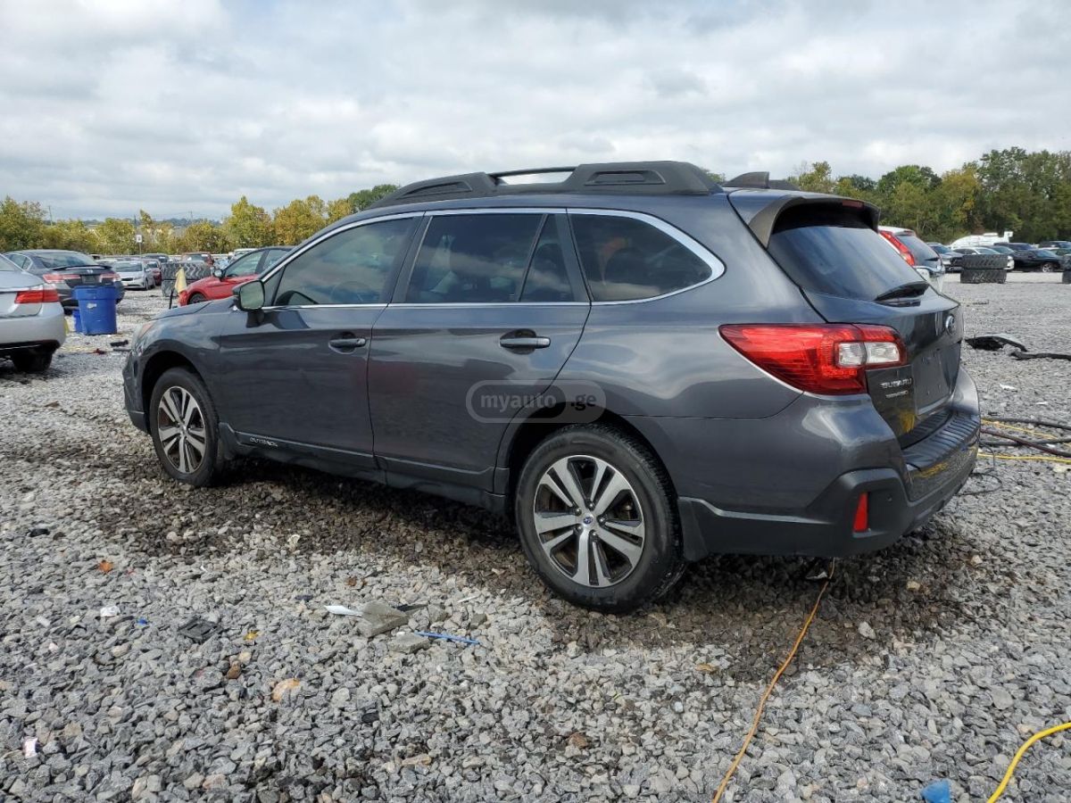 Subaru Outback 2019 — photo 2