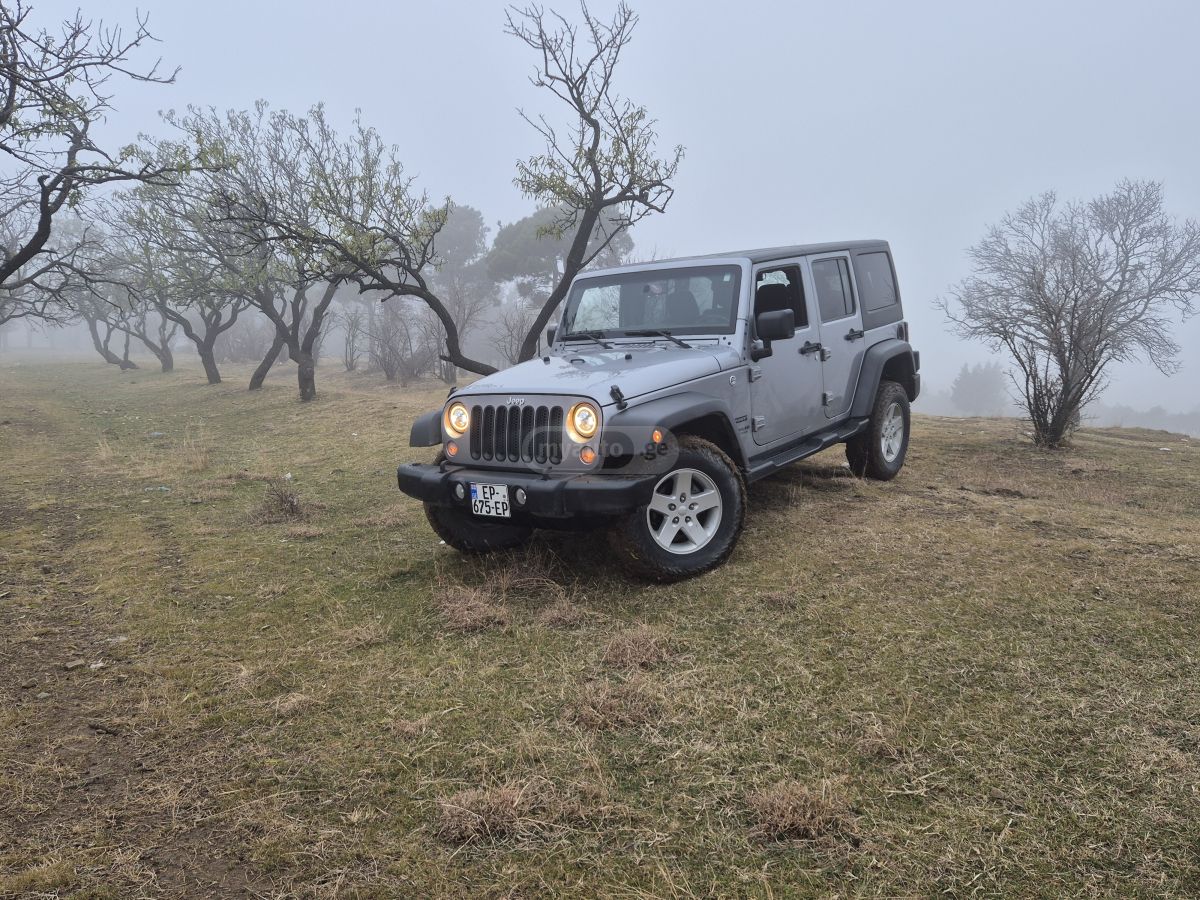 Jeep Wrangler 2016 — photo 2