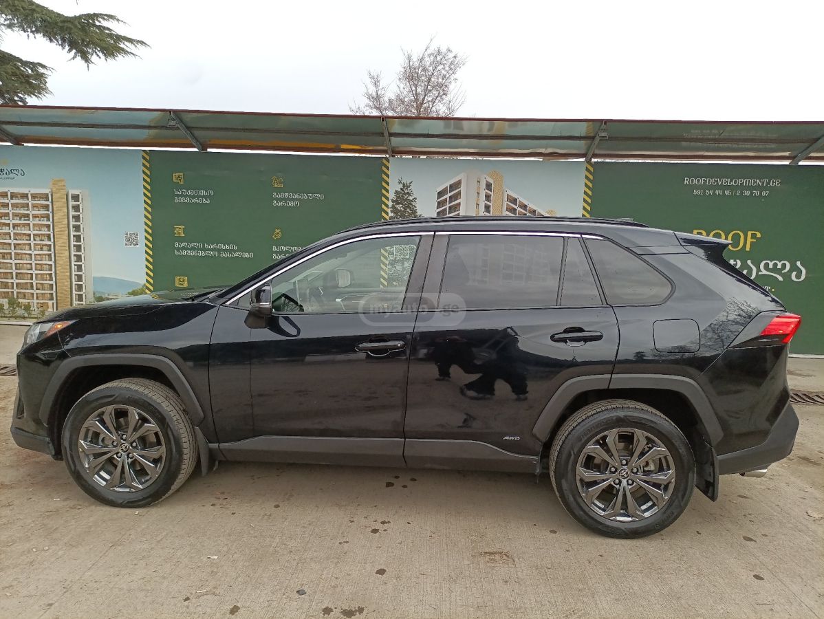 Toyota RAV 4 2022 — photo 2