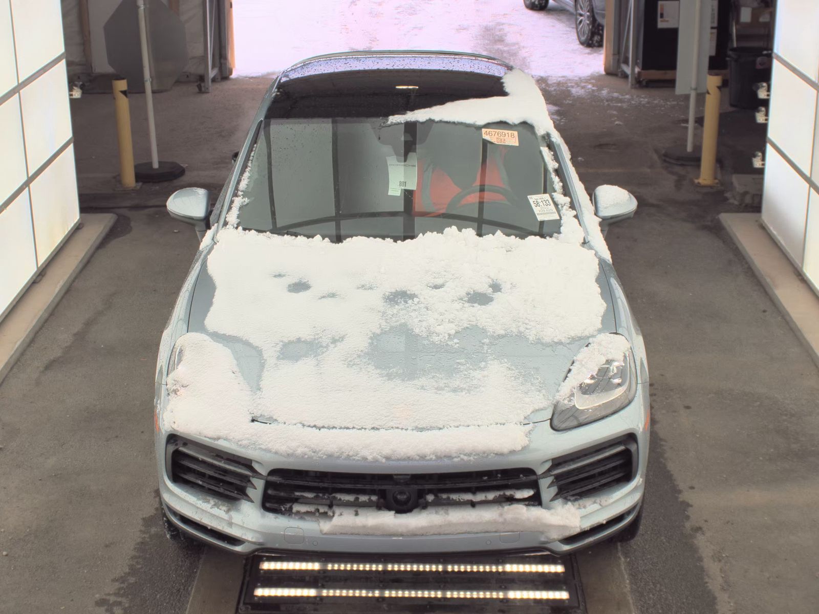 Porsche Cayenne 2022 — photo 2