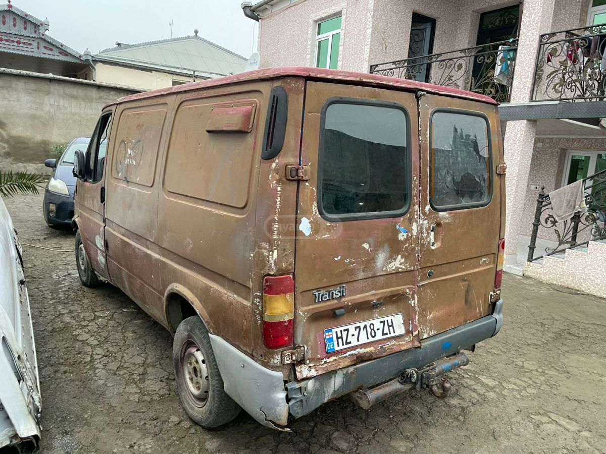 Ford Transit 1997 — photo 2