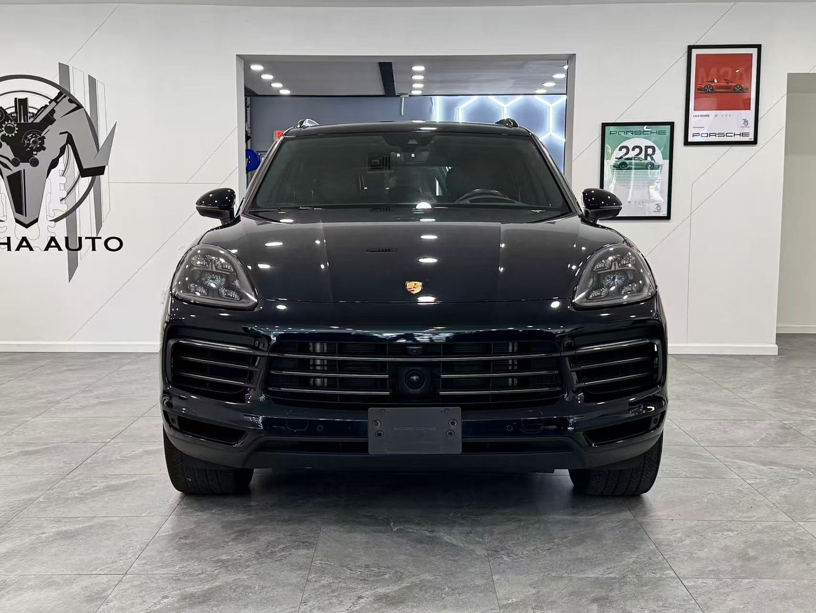 Porsche Cayenne 2022 — photo 2