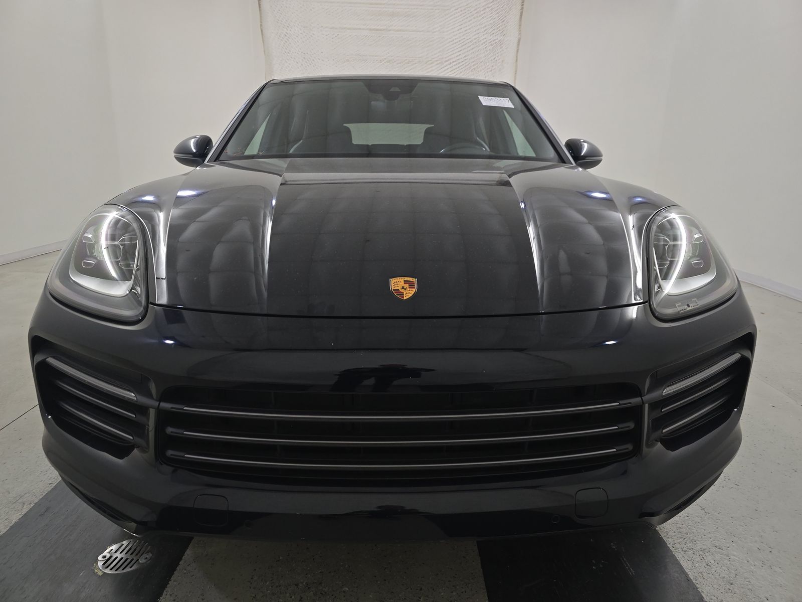 Porsche Cayenne 2022 — photo 2