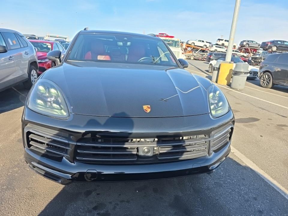 Porsche Cayenne 2023 — photo 2