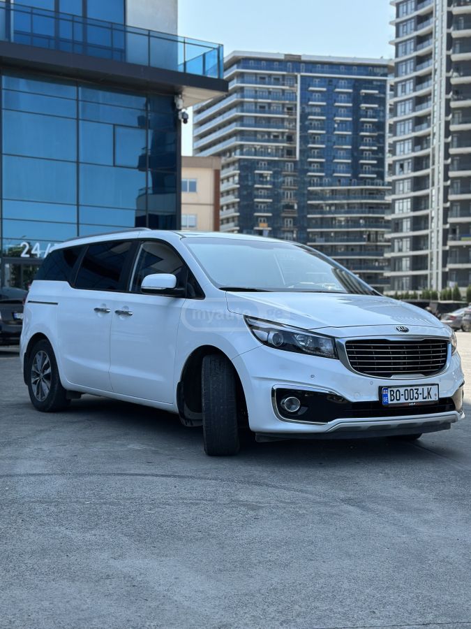 Kia Carnival 2017 — photo 2