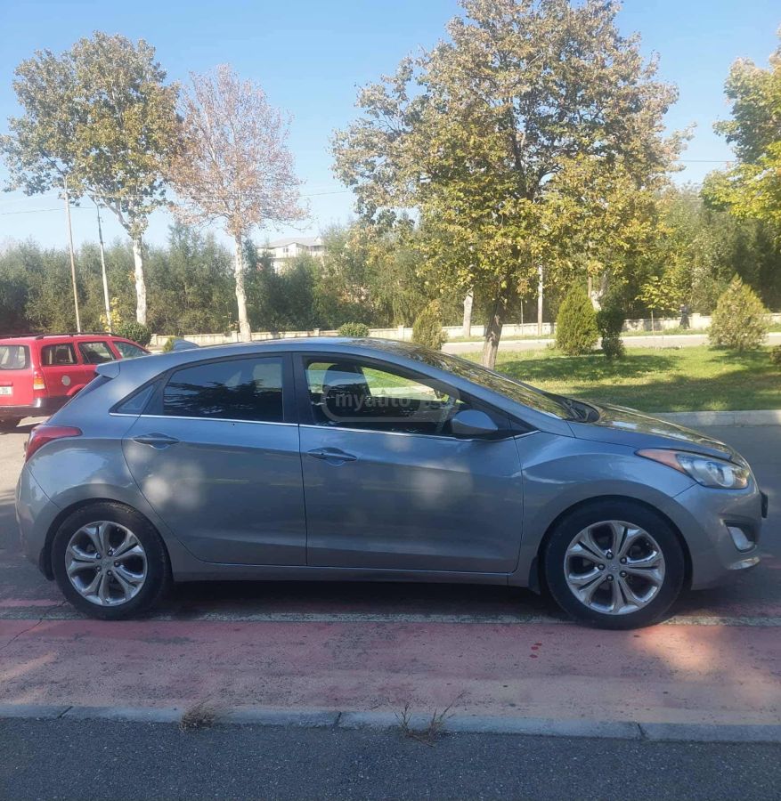 Hyundai Elantra GT 2013 — photo 2