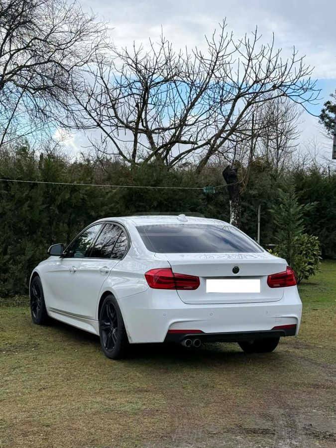 BMW 330 2016 — photo 2
