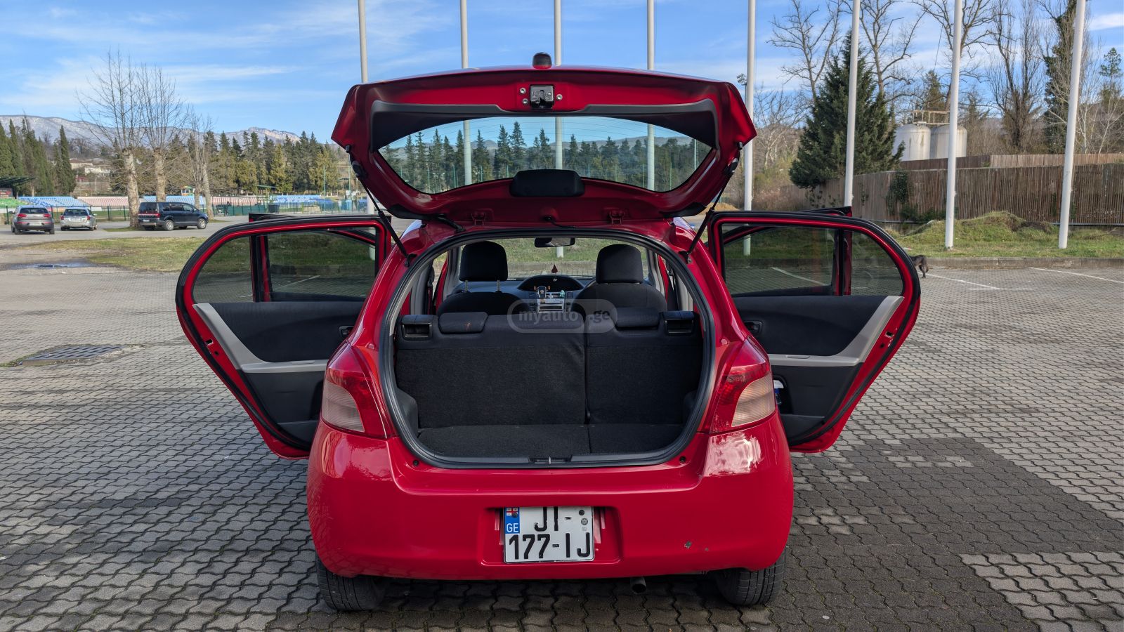 Toyota Vitz 2005 — photo 2