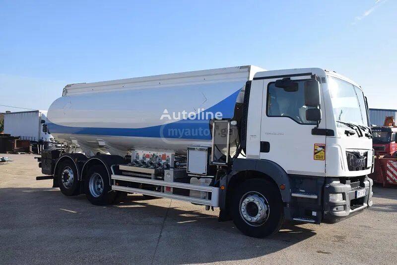 Isuzu 26.364 2014 — photo 2