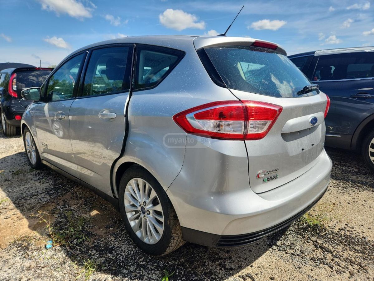 Ford C-Max 2017 — photo 2