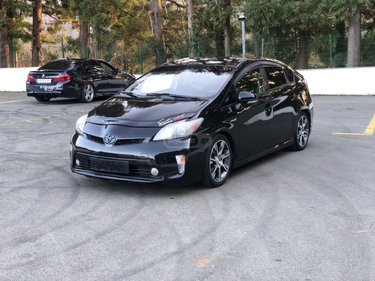 Toyota Prius 2012 — photo 2