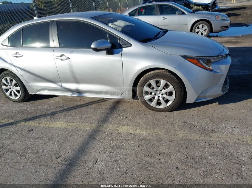 Toyota Corolla 2020 — photo 2