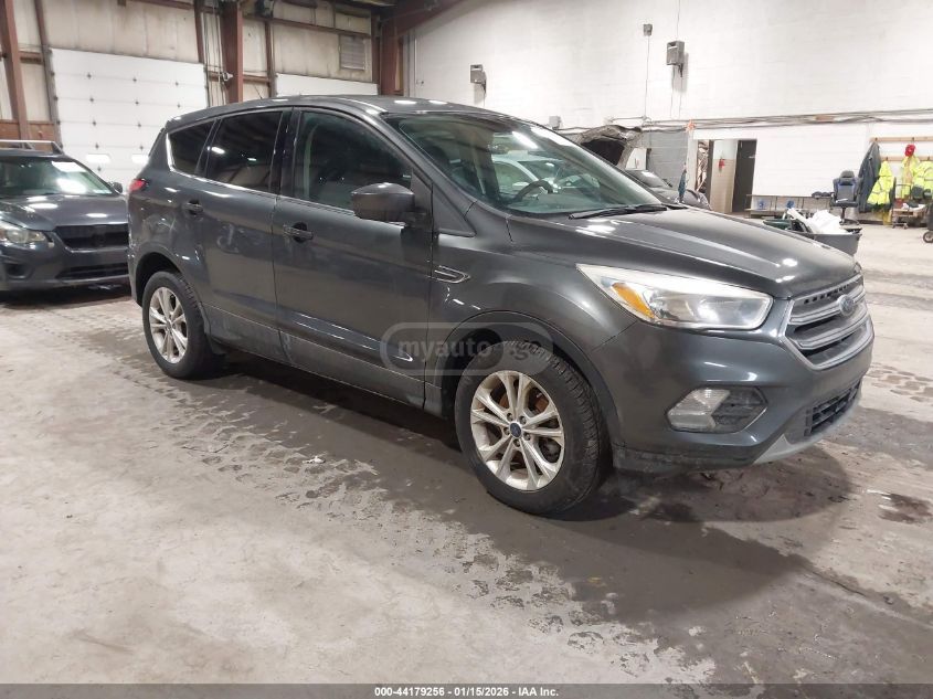Ford Escape 2017 — photo 2