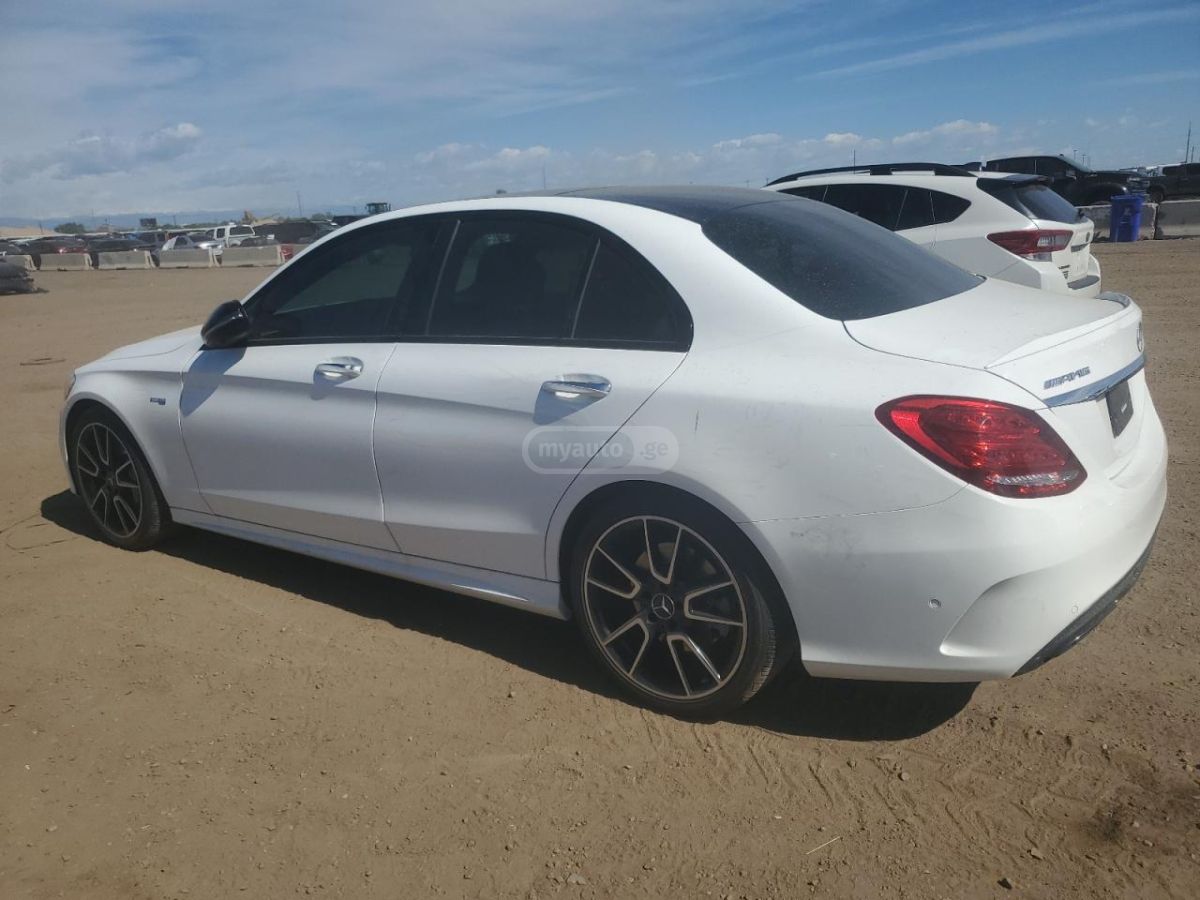 Mercedes-Benz C 43 AMG 2018 — photo 2