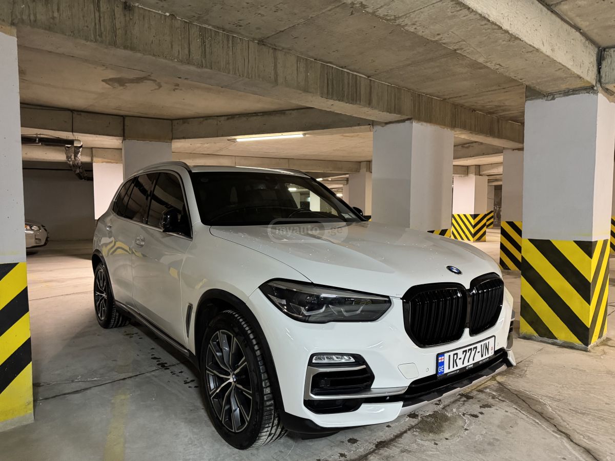 BMW X5 2019 — photo 2