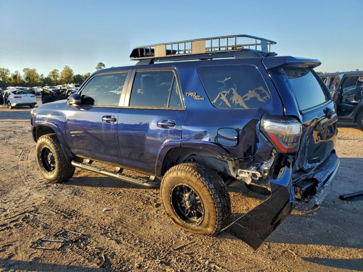 Toyota 4Runner 2021 — photo 2