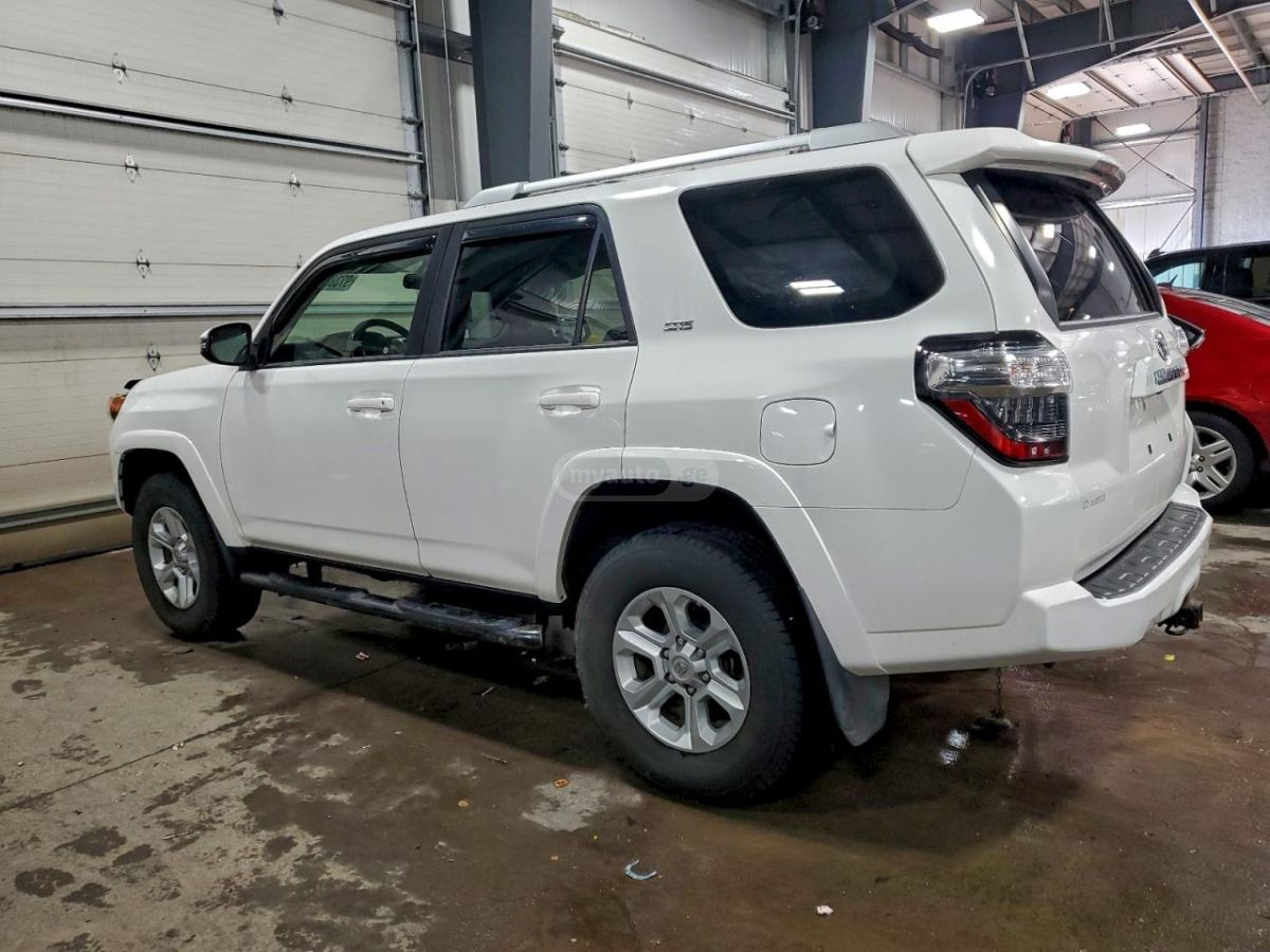 Toyota 4Runner 2018 — photo 2