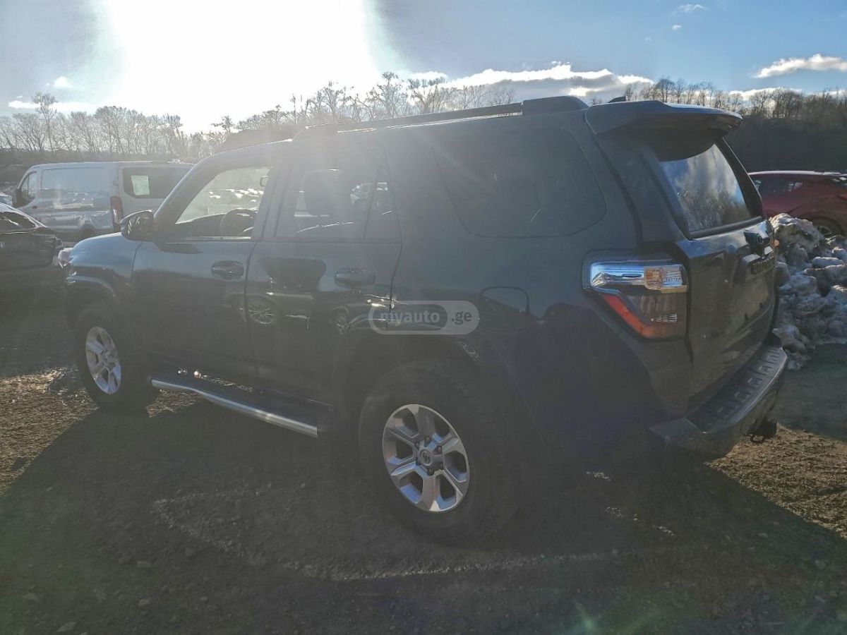 Toyota 4Runner 2024 — photo 2