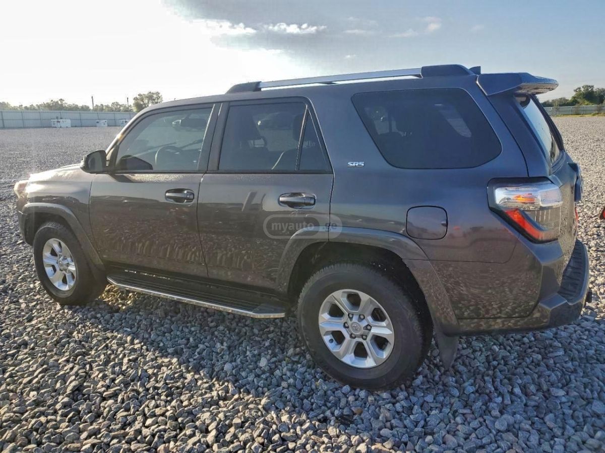 Toyota 4Runner 2019 — photo 2