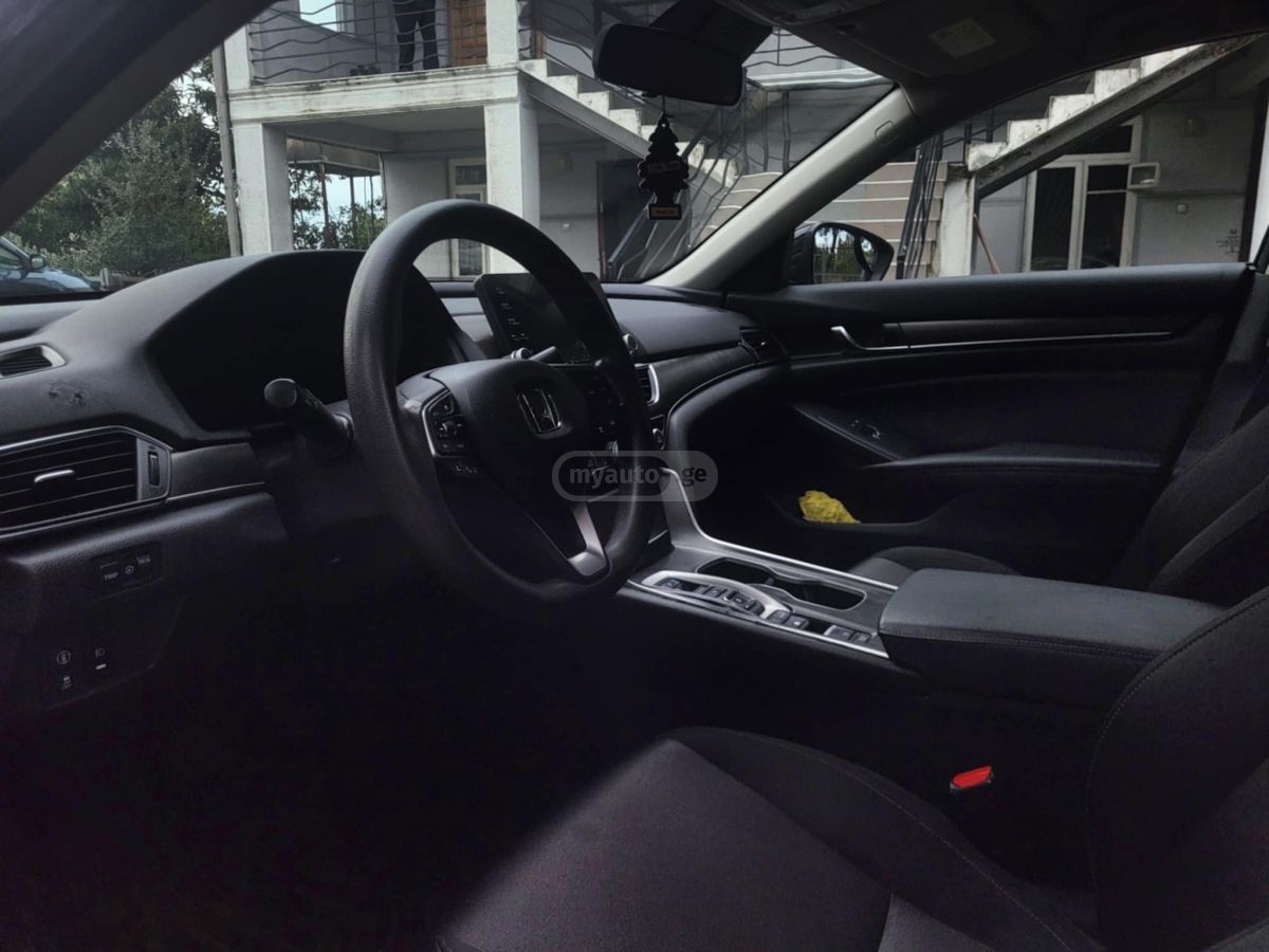 Honda Accord 2020 — photo 2