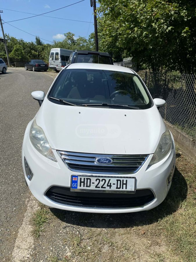 Ford Fiesta 2010 — photo 2