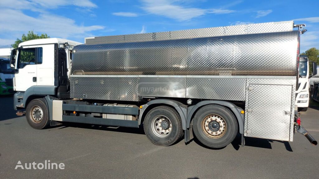 Isuzu 26.364 2013 — photo 2