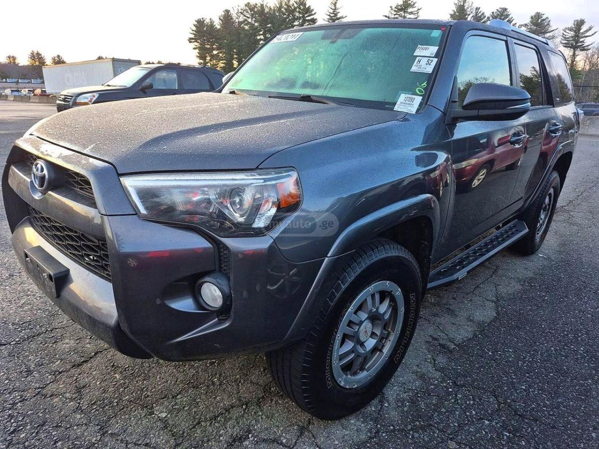 Toyota 4Runner 2015 — photo 2