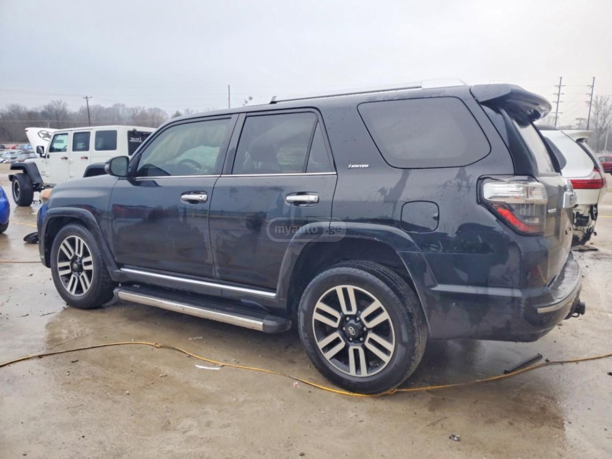 Toyota 4Runner 2014 — photo 2