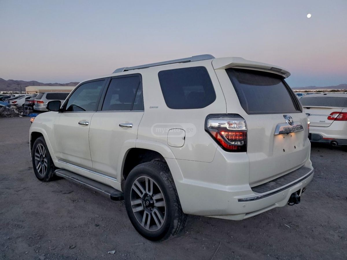 Toyota 4Runner 2019 — photo 2