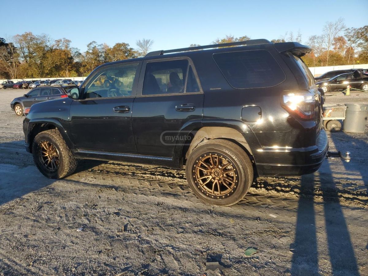 Toyota 4Runner 2021 — photo 2