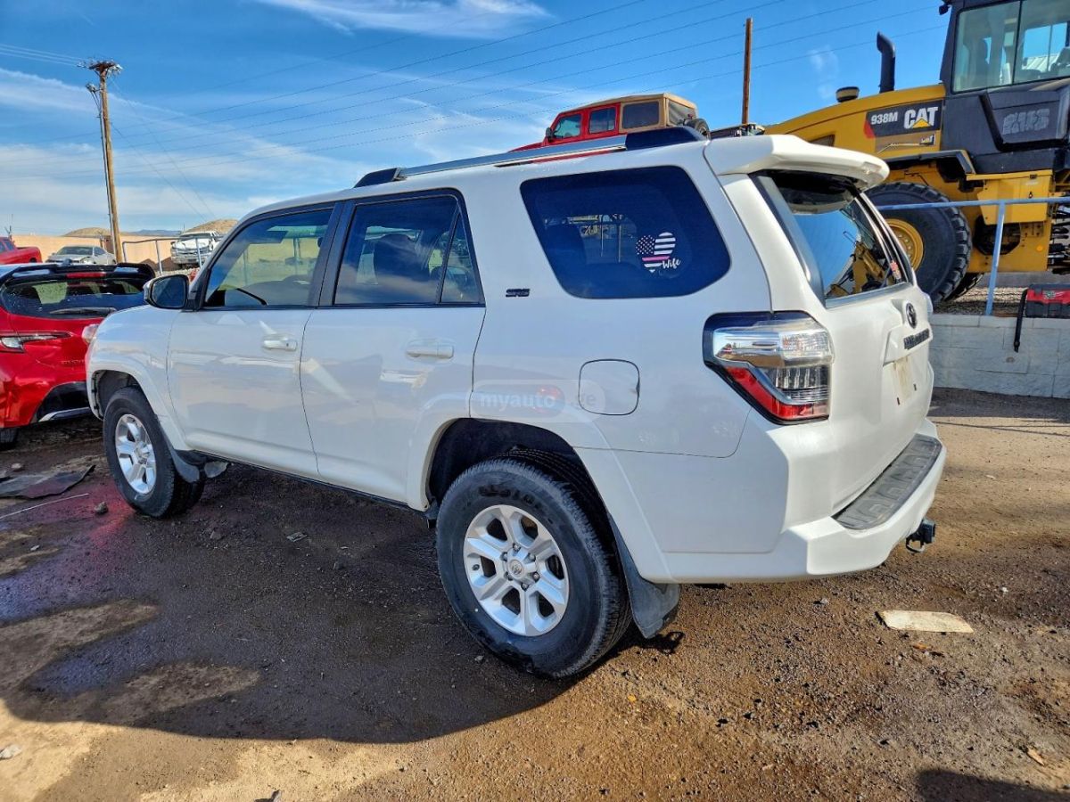 Toyota 4Runner 2019 — photo 2