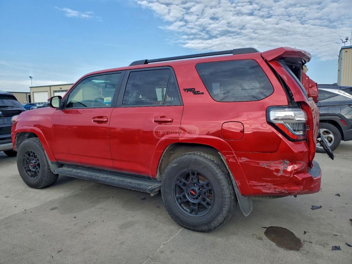 Toyota 4Runner 2021 — photo 2