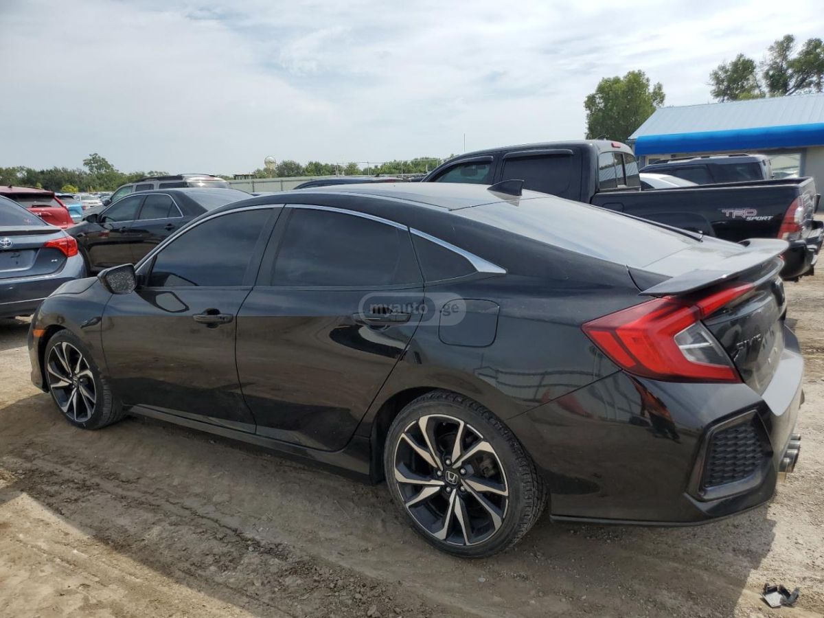 Honda Civic 2018 — photo 2