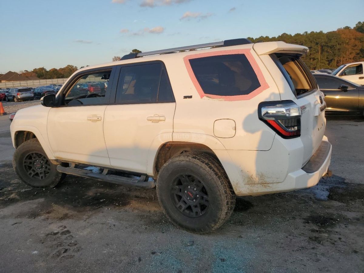 Toyota 4Runner 2020 — photo 2