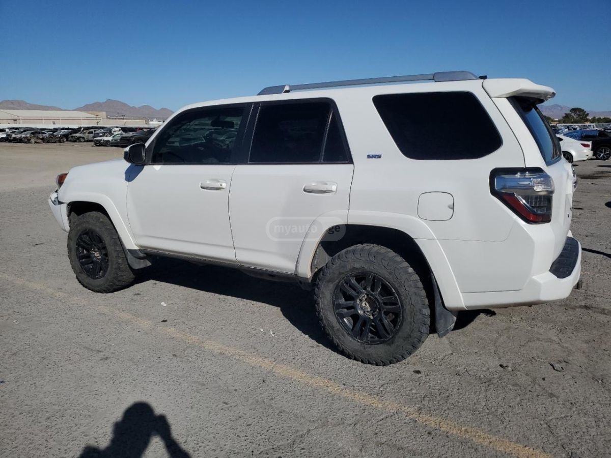 Toyota 4Runner 2016 — photo 2