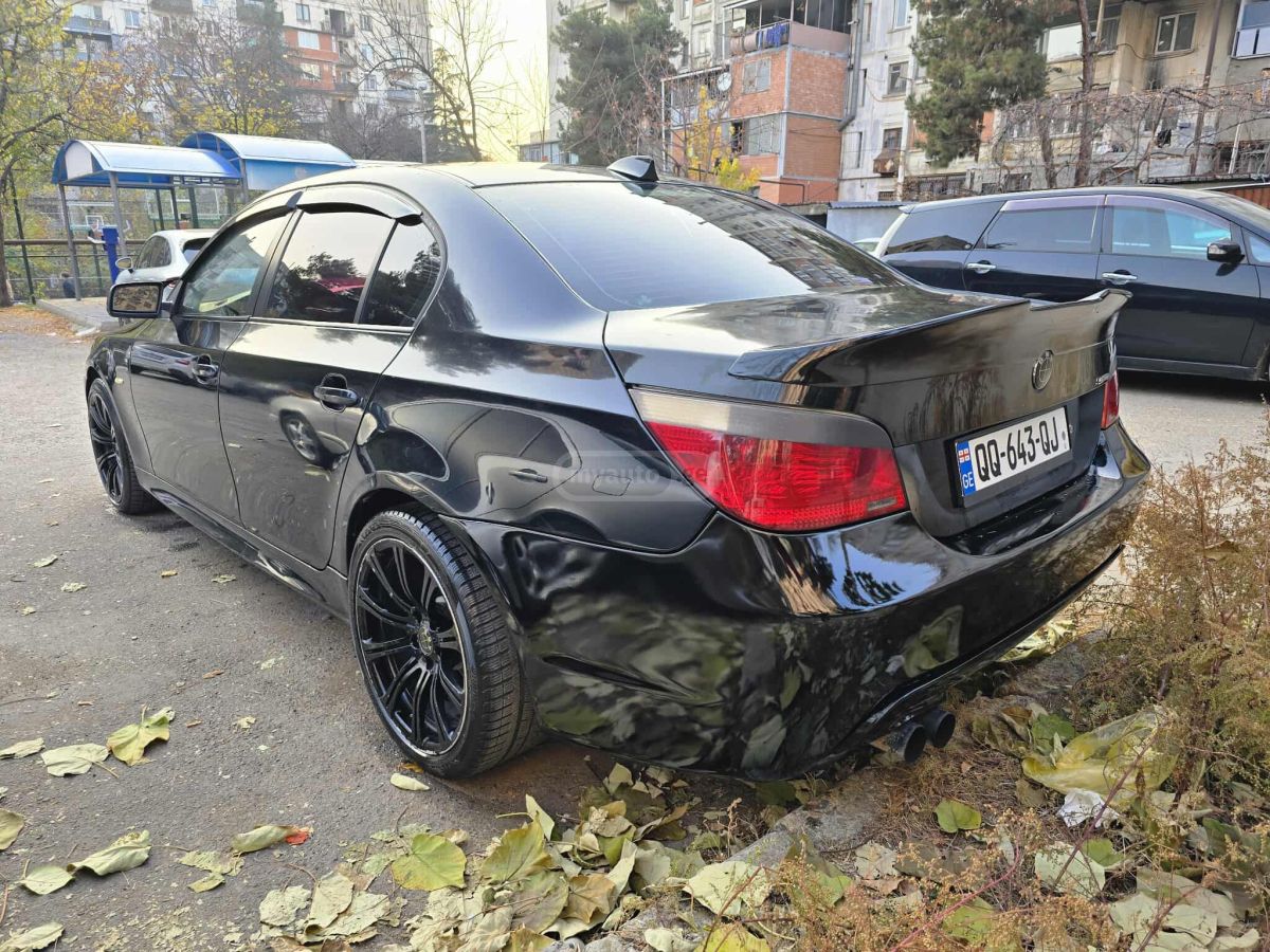 BMW 530 2005 — photo 2