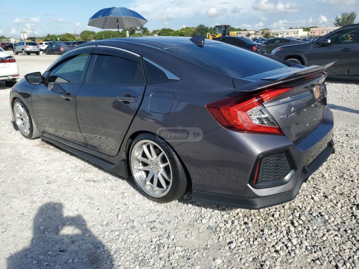 Honda Civic 2017 — photo 2