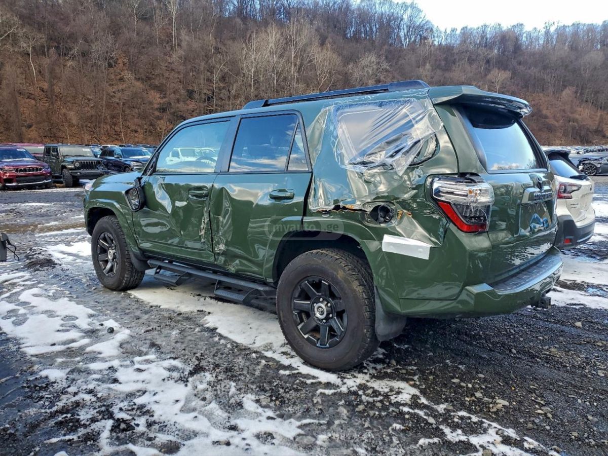 Toyota 4Runner 2021 — photo 2