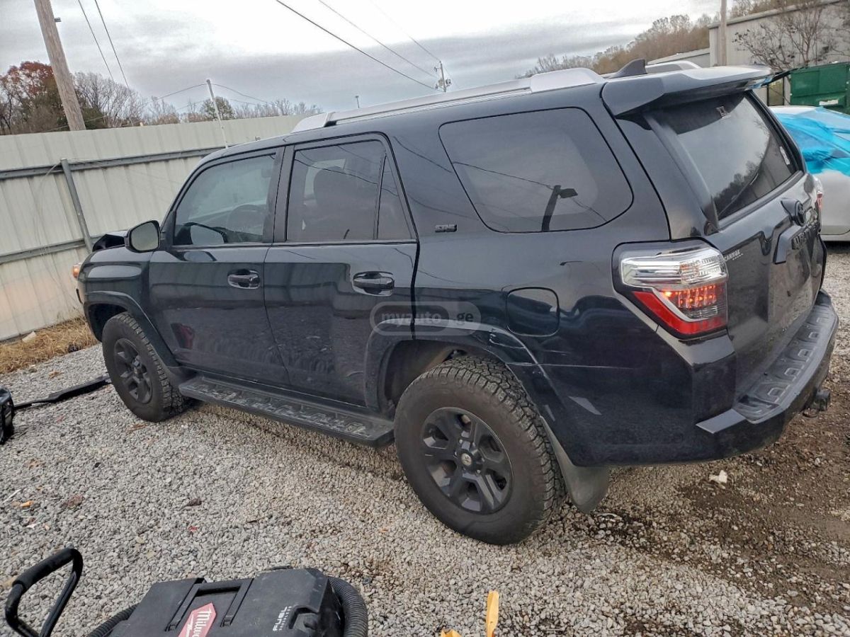 Toyota 4Runner 2016 — photo 2
